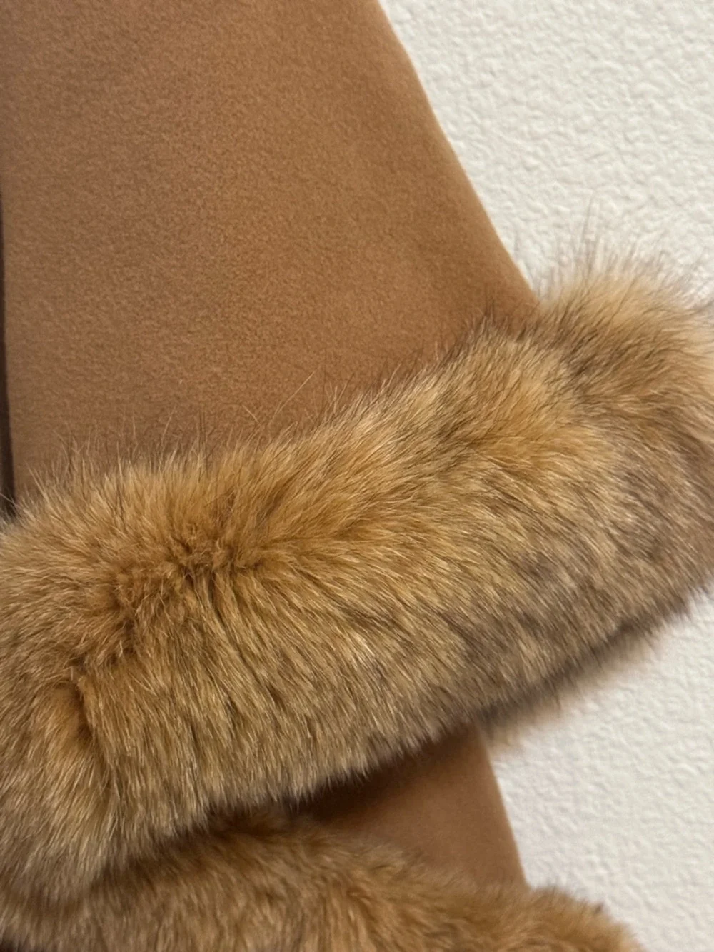 Lux Cashmere Fox Fur Trimmed Wrap Cape in Neutral Camel Italian Made FLAWS - Picture 4 of 10